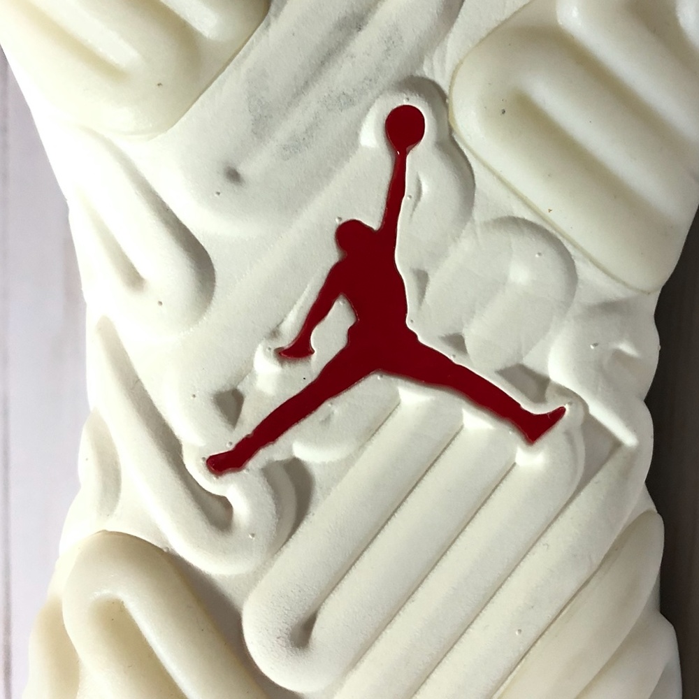 Jordan Apex React 'Light Cream' Nwot Size 9.5 - image 4